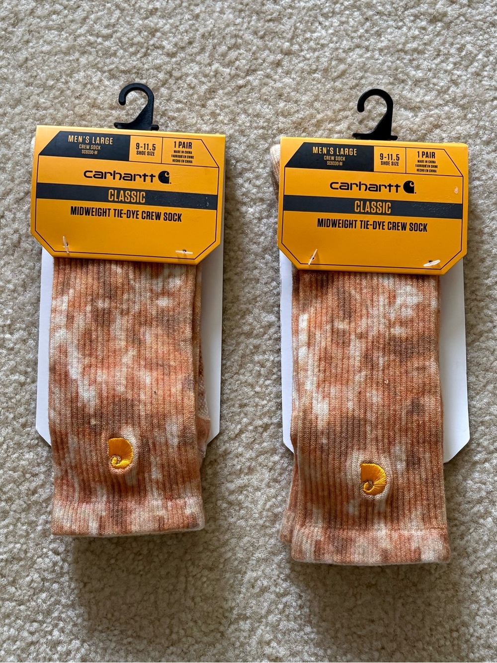 NWT 2 Pairs of Carhartt Men’s Tie Dye Crew Socks. Size Large.